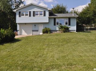 5660 Short St, Bettendorf, IA 52722