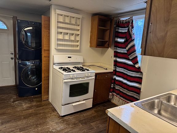 2nd image of 108 Meda Ave