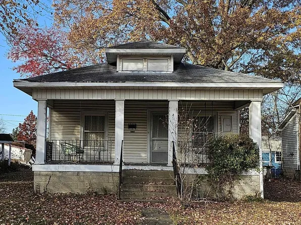 1019 S McKinley St, Harrisburg, IL 62946