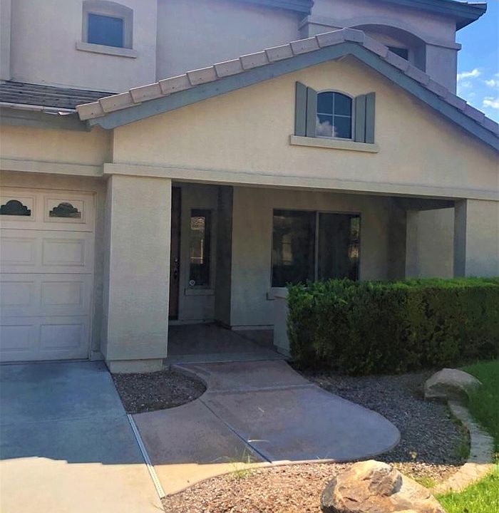 1st image of 1127 E Carob Dr