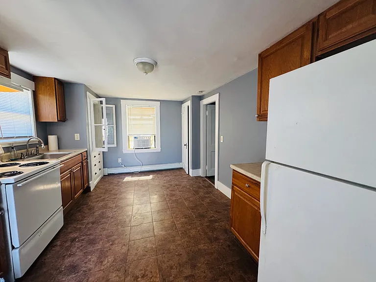 904-906 Sandwich Rd — Photo 13