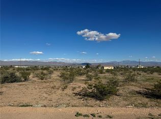 692 S Egar Rd, Golden Valley, AZ 86413