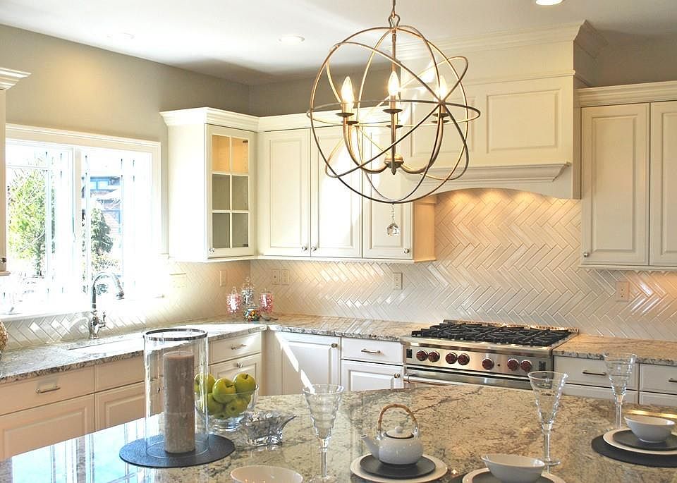 1st image of 25 Woodmere Dr #14