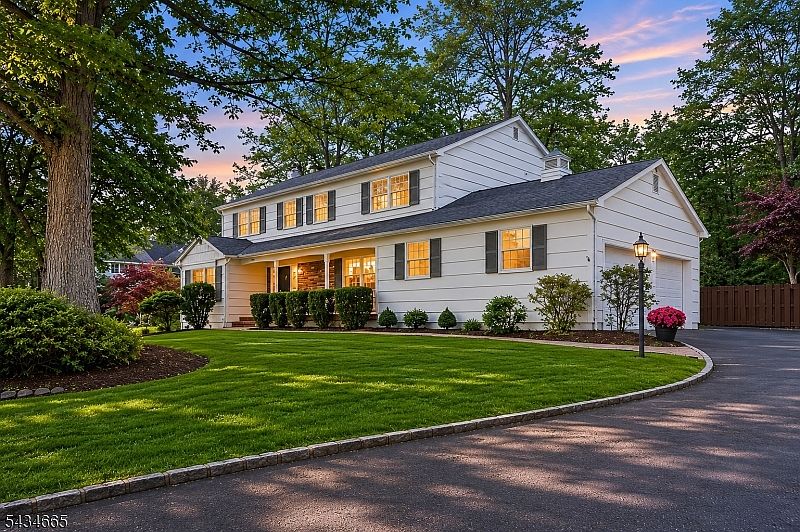 1st image of 16 Beech Ct