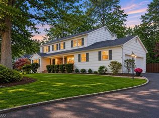 16 Beech Ct, Chatham, NJ 07928