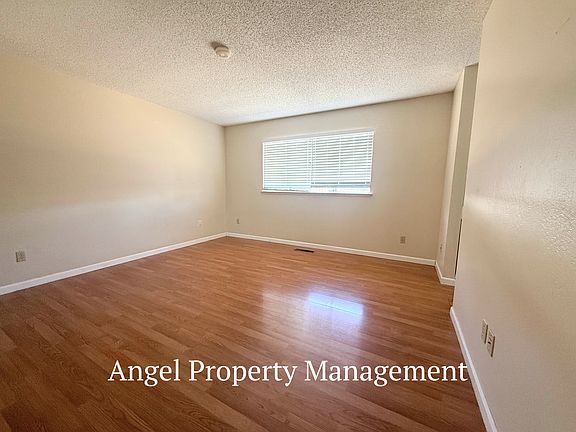 5th image of 2208 Begonia Ct