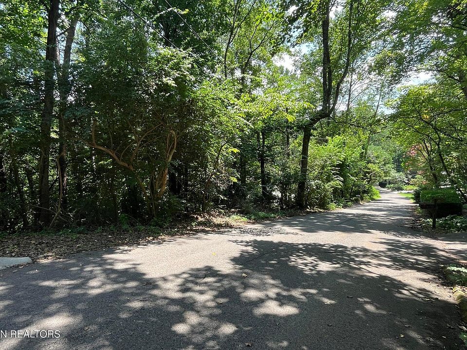 1st image of 2504 Craghead Ln