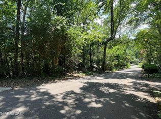 2504 Craghead Ln, Knoxville, TN 37920
