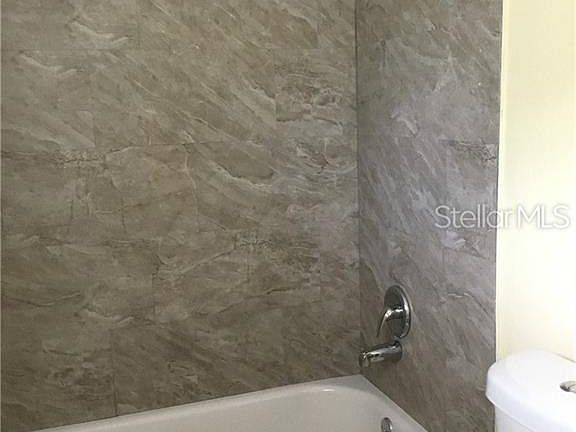 5th image of 1901 Deanna Dr #1