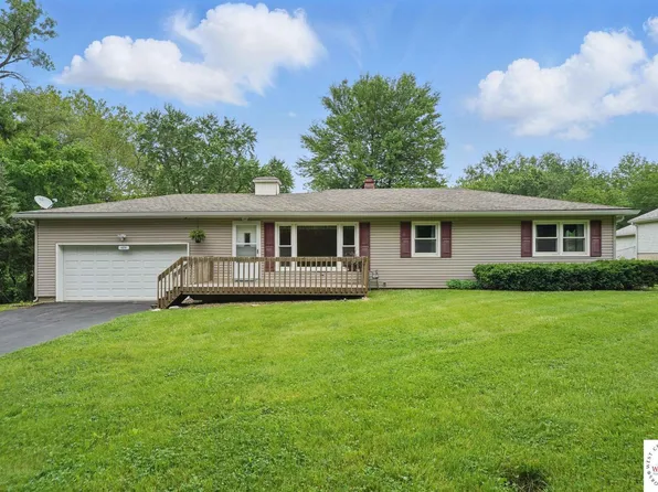 1651 Dickinson Rd, Independence, MO 64050