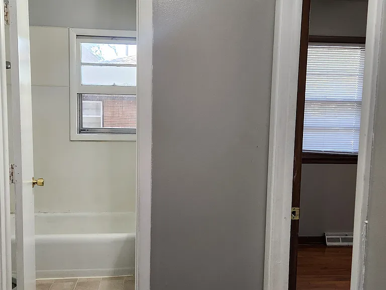 1440 Meadow Dale Dr — Photo 16
