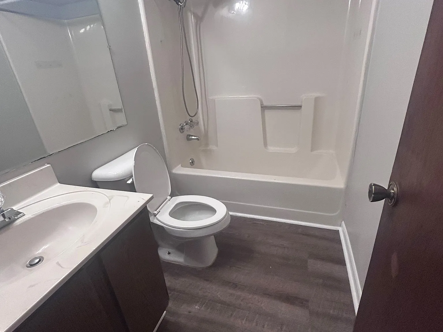 2 bed, $850 — Photo 3