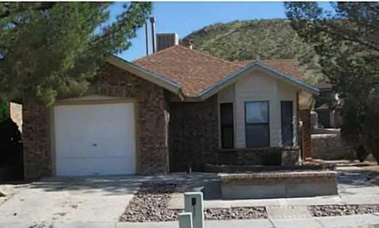 7421 Bishop Flores Dr — Photo 29