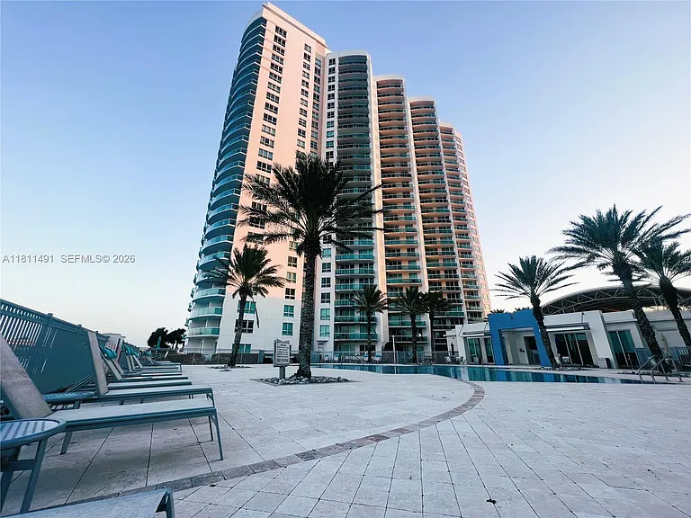 231 Riverside Dr #1210 — Photo 37