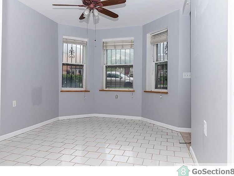 2nd image of 3445 N Oakley Ave