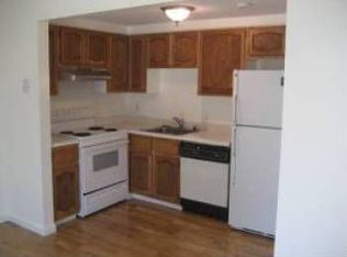 19551 Dartmouth Pl, Northville, MI 48167