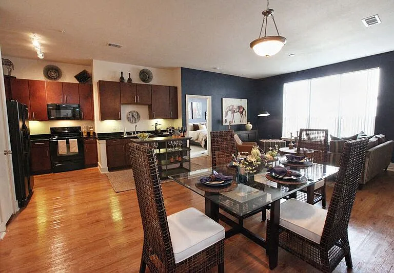 Sawyer Heights Lofts — Photo 10