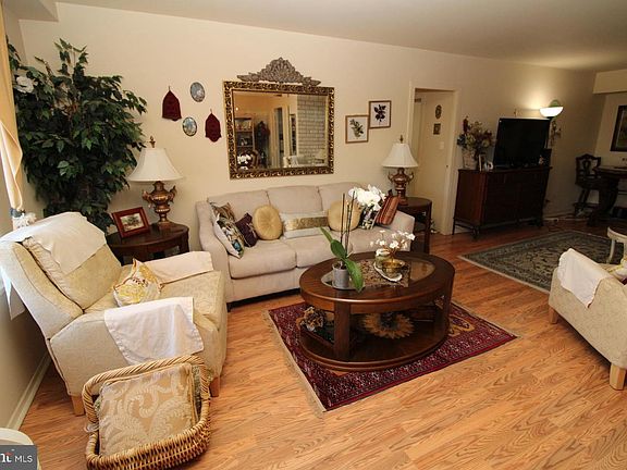 5th image of 9701 Fields Rd APT 407