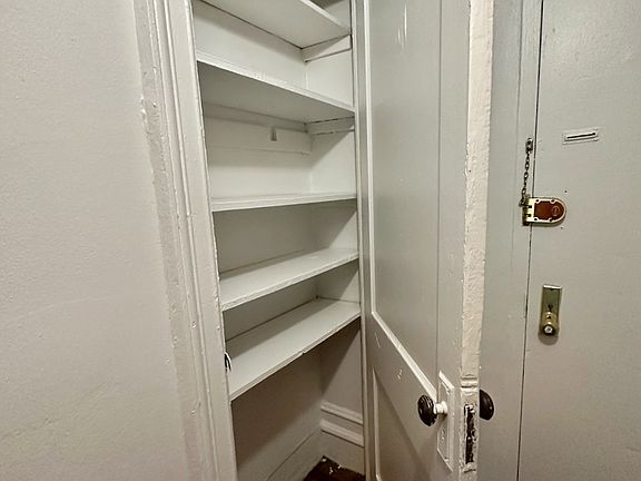 4th image of 103 W 70th St APT 2A