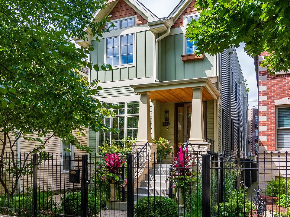2938 N Hoyne Ave , Chicago, IL 60618