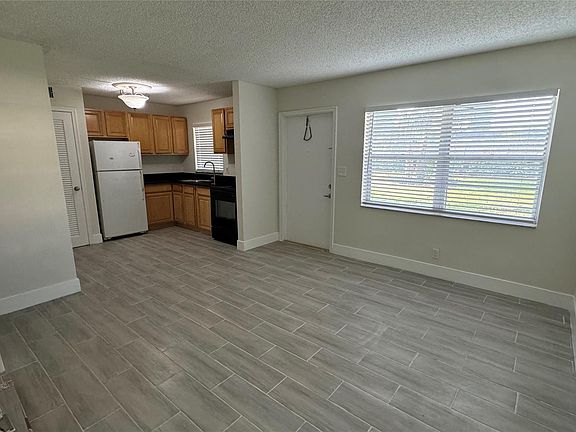 4th image of 5192 NE 6th Avenue #811