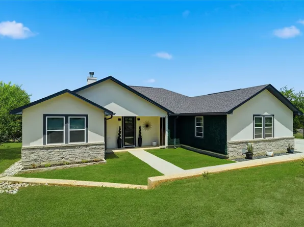 624 Juniper Ct, Fischer, TX 78623