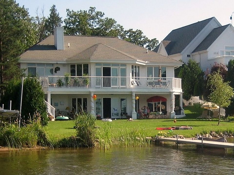 2nd image of 1352 Hickory Island Dr