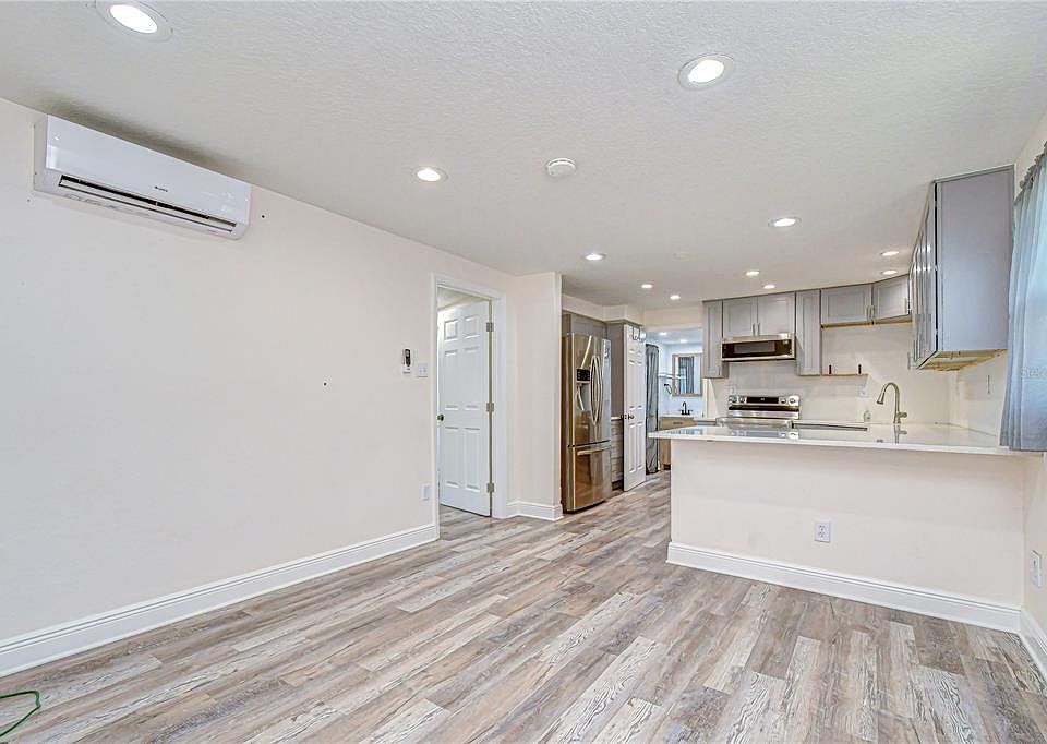 2933 56th Ave N, Saint Petersburg, FL 33714 | Zillow