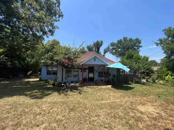 109 Line St, Palestine, TX 75801