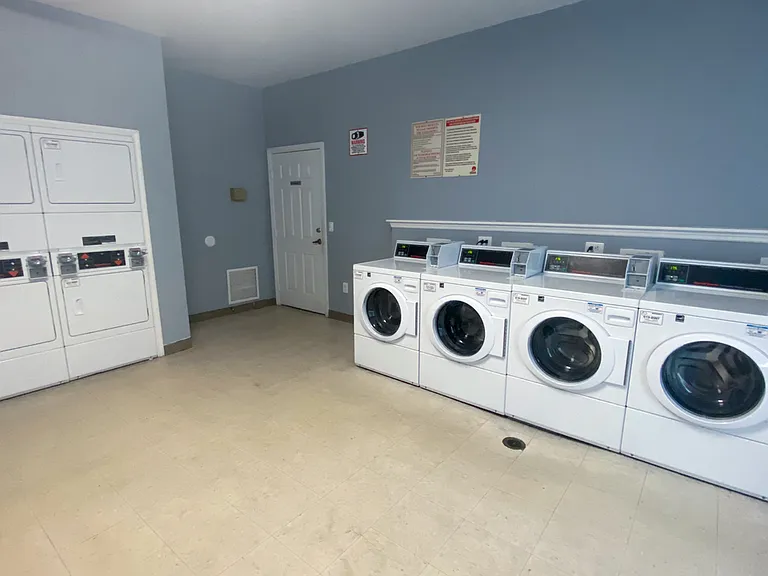 Madison Commons Apartments — Photo 11