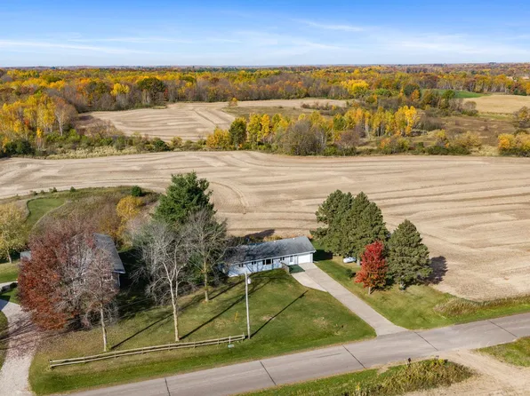 456 3rd St, Clayton, WI 54004