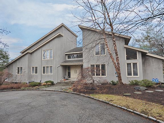 RIKER HILL CONTEMPORARY