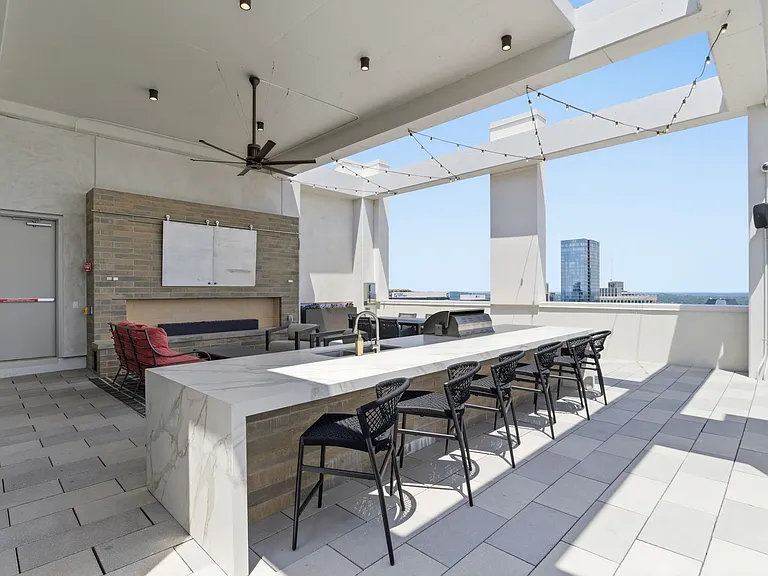 930 Commerce St #501 — Photo 41