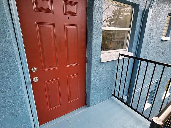 3rd image of 1757 Russell St S APT 4