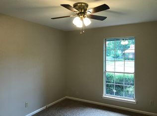 106 Greentree Rd, Sherwood, AR 72120