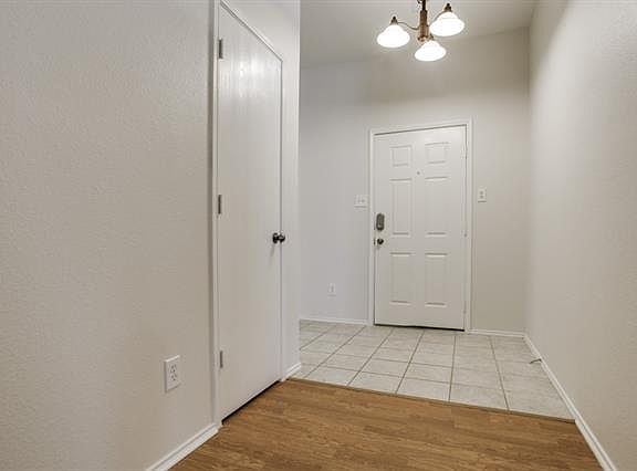 4th image of 3004 Riverlakes Dr