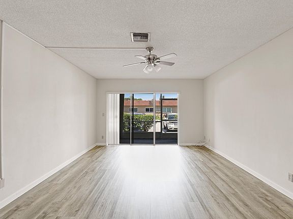 5th image of 1904 Palmland Drive #1