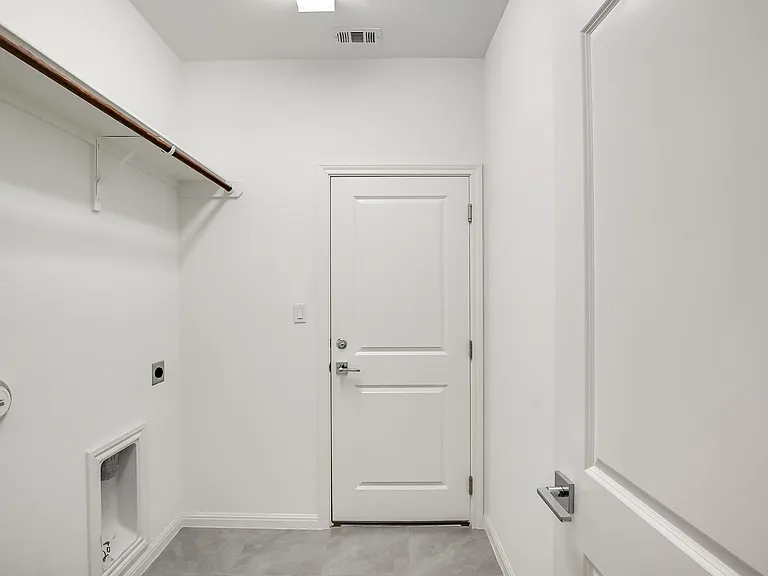 105 Meadow Wood Cv — Photo 23