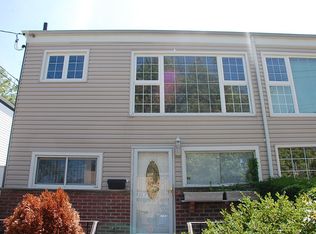 14829 Weller Ln, Rosedale, NY 11422