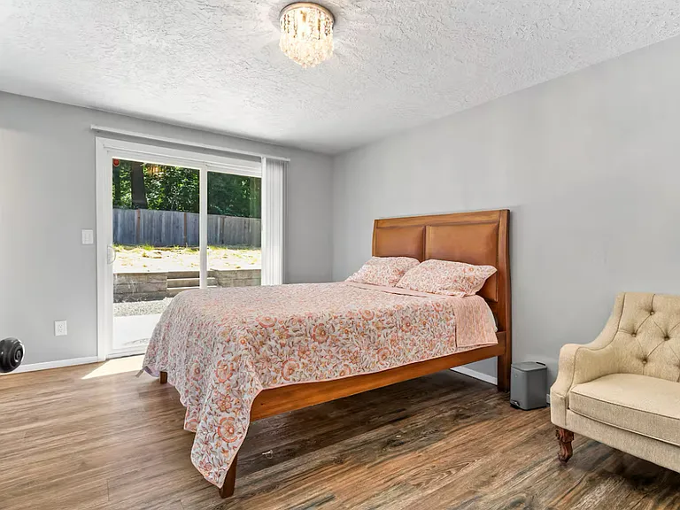 8232 SW Tygh Loop — Photo 4