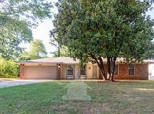 1745 E Cardinal St, Springfield, MO 65804