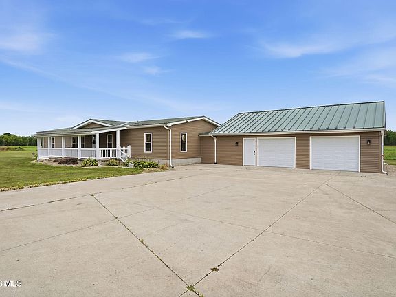 3rd image of 10904 W Township Road 116