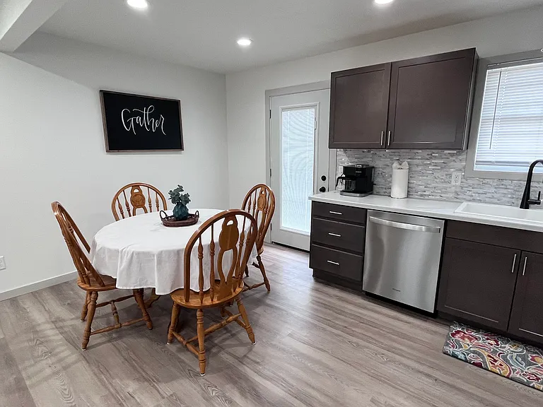 928 Linden Ave — Photo 4