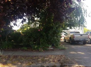 21700 NE Shaver St, Fairview, OR 97024