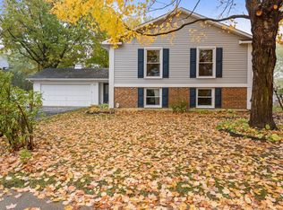 85 Fairfield Ln, Cary, IL 60013
