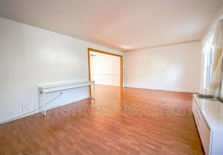 7123 Red Horse Tavern Ln — Photo 4