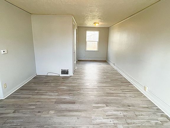 2nd image of 1004 S 18th St