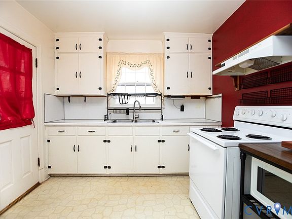 2nd image of 4996 Farmville Rd