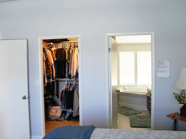9425 Cherry St — Photo 29
