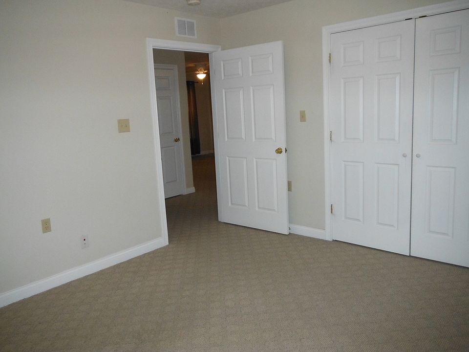 2nd image of 101 Bantom Ct